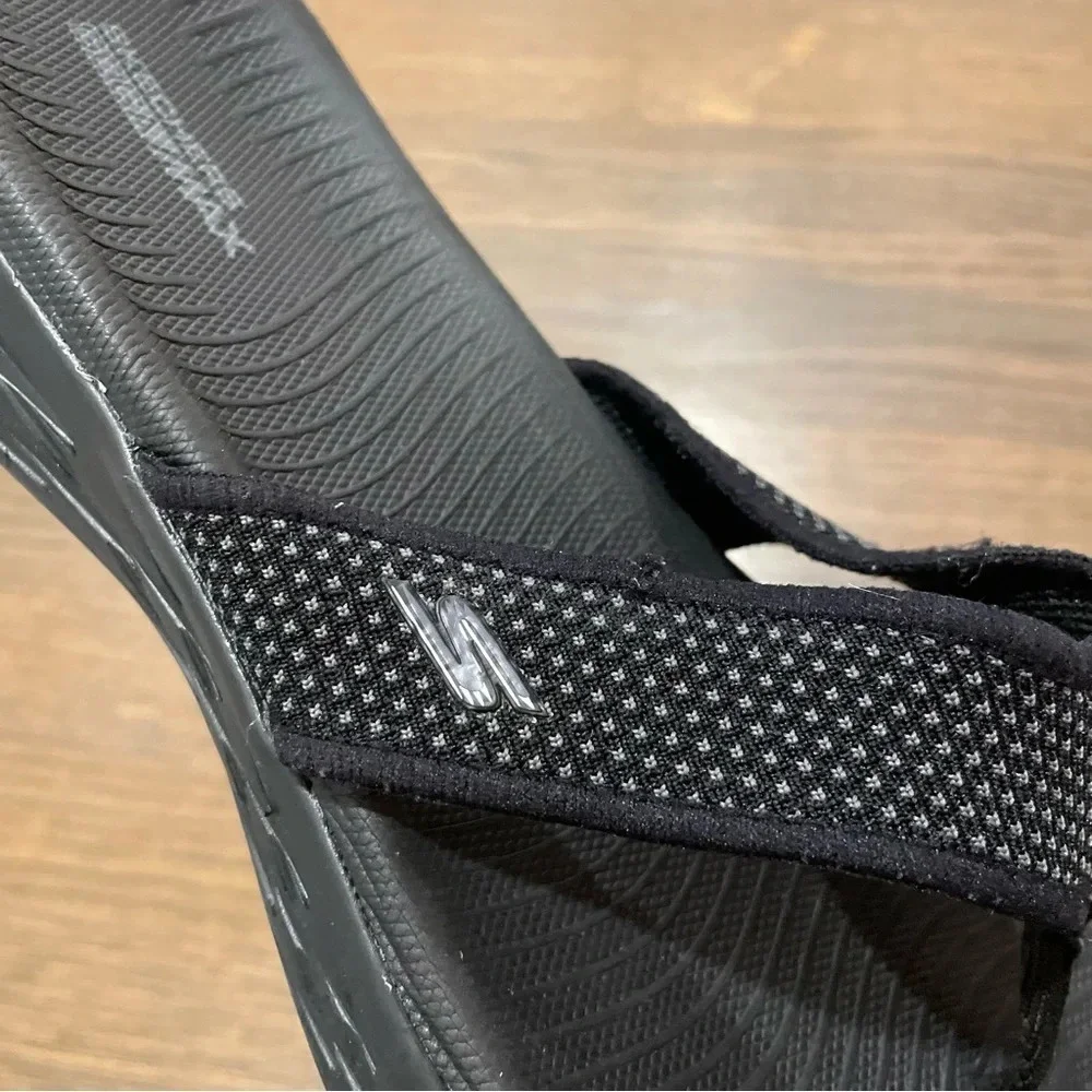 Skechers Mens Flip-Flop Sandals Black size 10